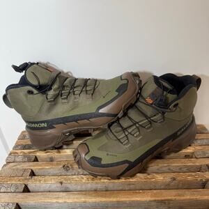 Salomon Cross Hike Mid 2 Gore Tex Trail Hiking Boots. Casual, Outdoor, Walking.